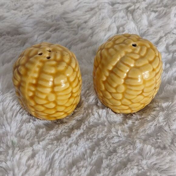 Vtg. Corn on the Cob Salt & Pepper Shakers - Picture 5 of 5